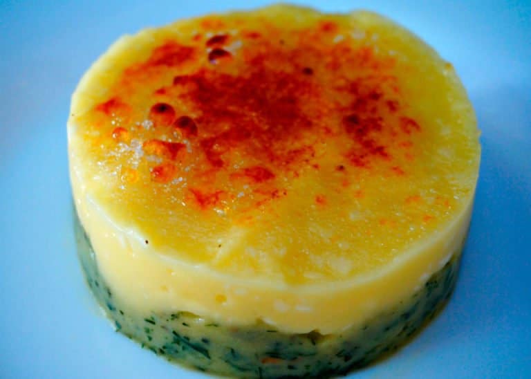 Рецепт приготовления картофельного пюре с сыром, зеленью и карамельной корочкой фото