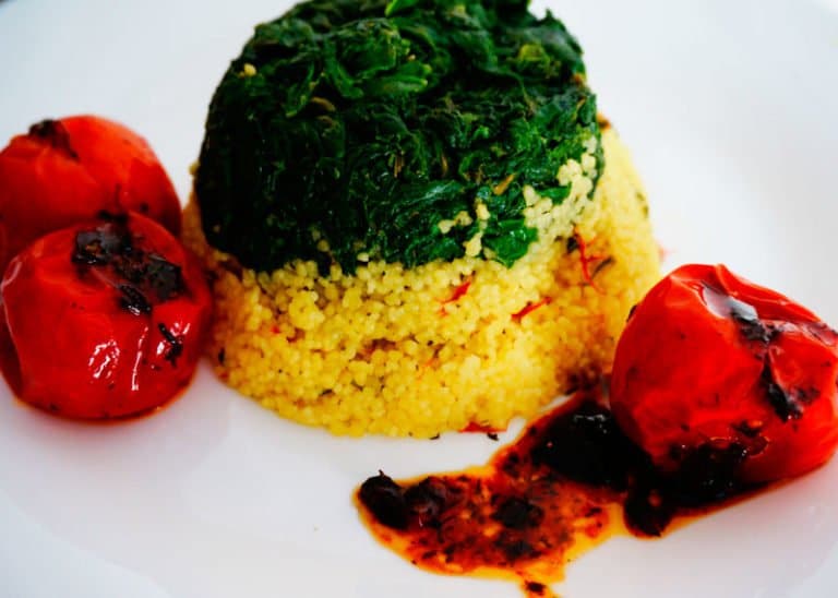 Рецепт приготовления кус-куса со шпинатом и карамелизированными чери фото