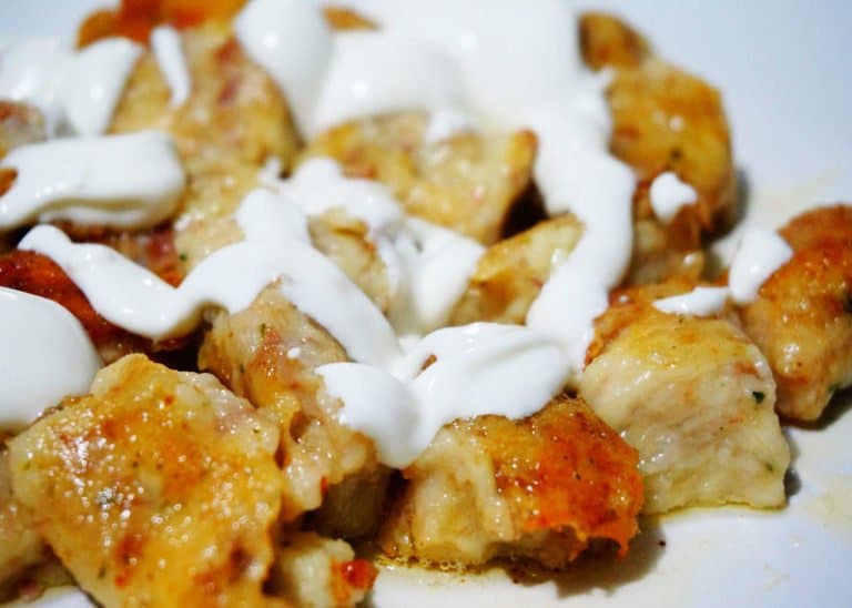 Галушки из перепёлок, картофеля, творога и зелени со сметаной фото