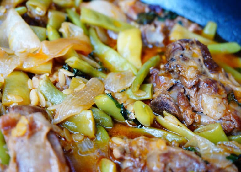 Баранина, тушенная с зеленой фасолью, мятой, за`атаром и орзо – из андалузских зарисовок фото