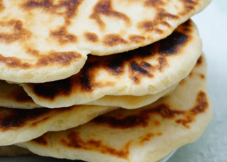 Индийские лепешки наан фото