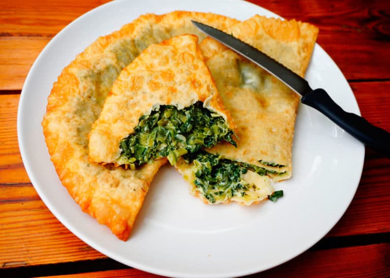 О чебуреках с яйцом и зеленью, крымских татарах и рае земном фото