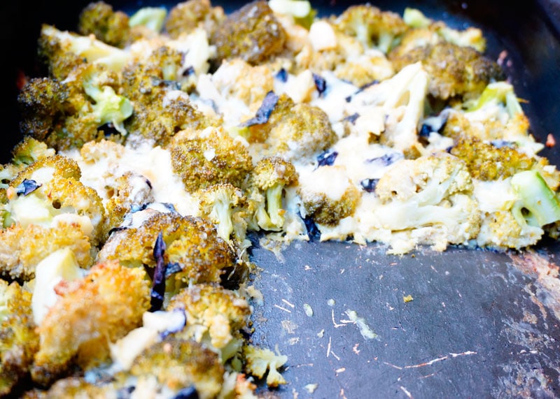 Брокколи в духовке с сыром и зеленью фото