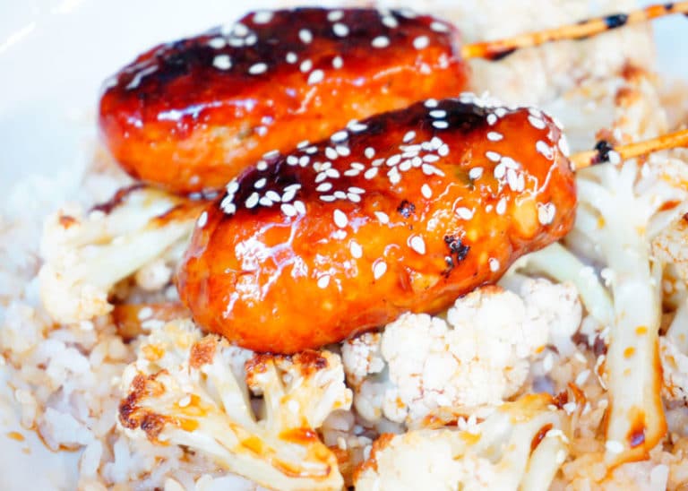 Куриные котлетки с рисом, цветной капустой и соусом тарэ по-японски или «цукунэ» фото